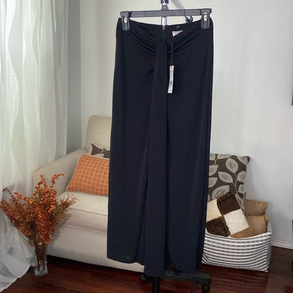 Cinq a sept Solid Black Maxi Skirt Pull On Knotted Front Stretchy Slit  ( A - 9) - Picture 1 of 4